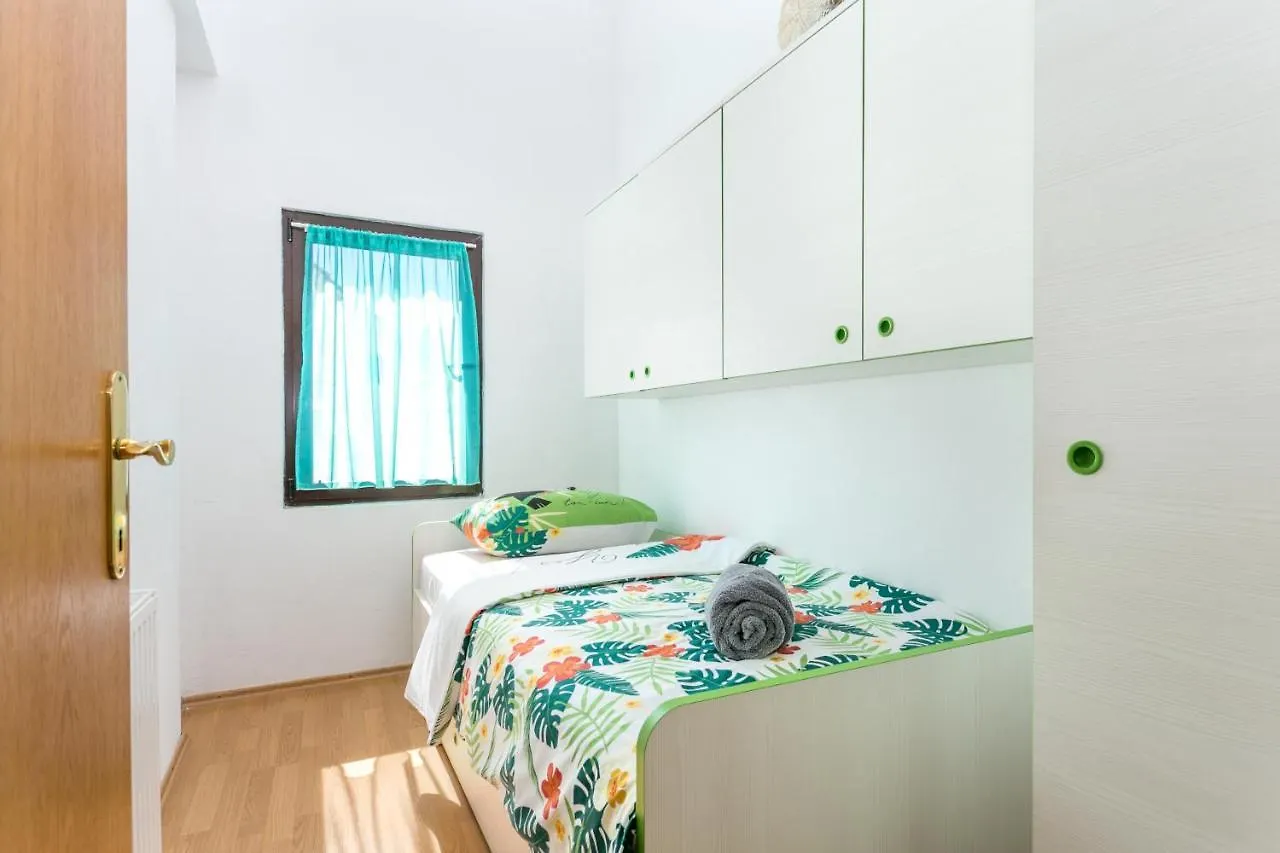 Apartments With A Parking Space Trogir - 20874