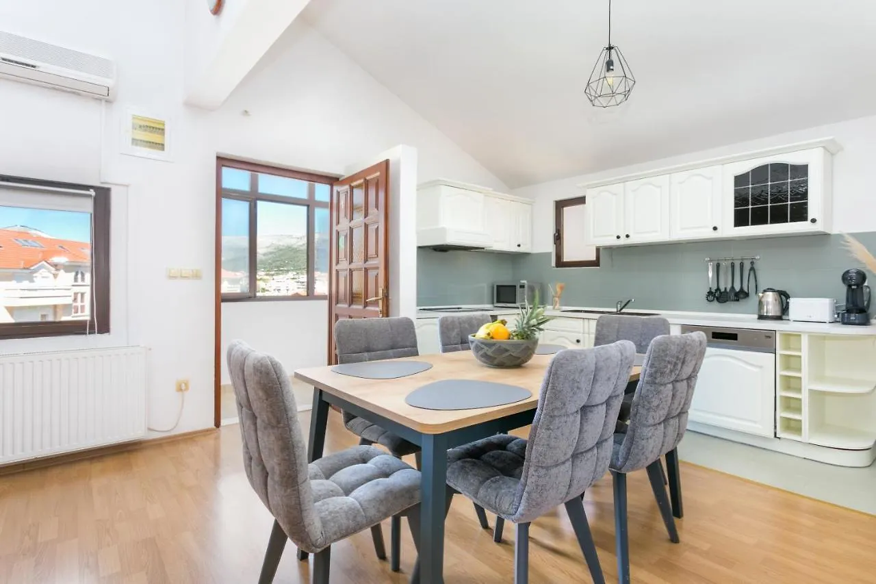 Apartments With A Parking Space Trogir - 20874