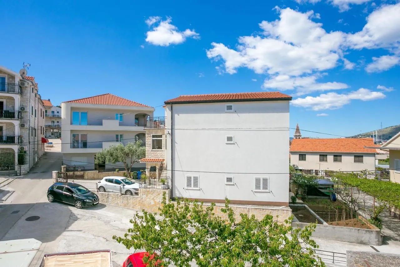 Apartments With A Parking Space Trogir - 20874