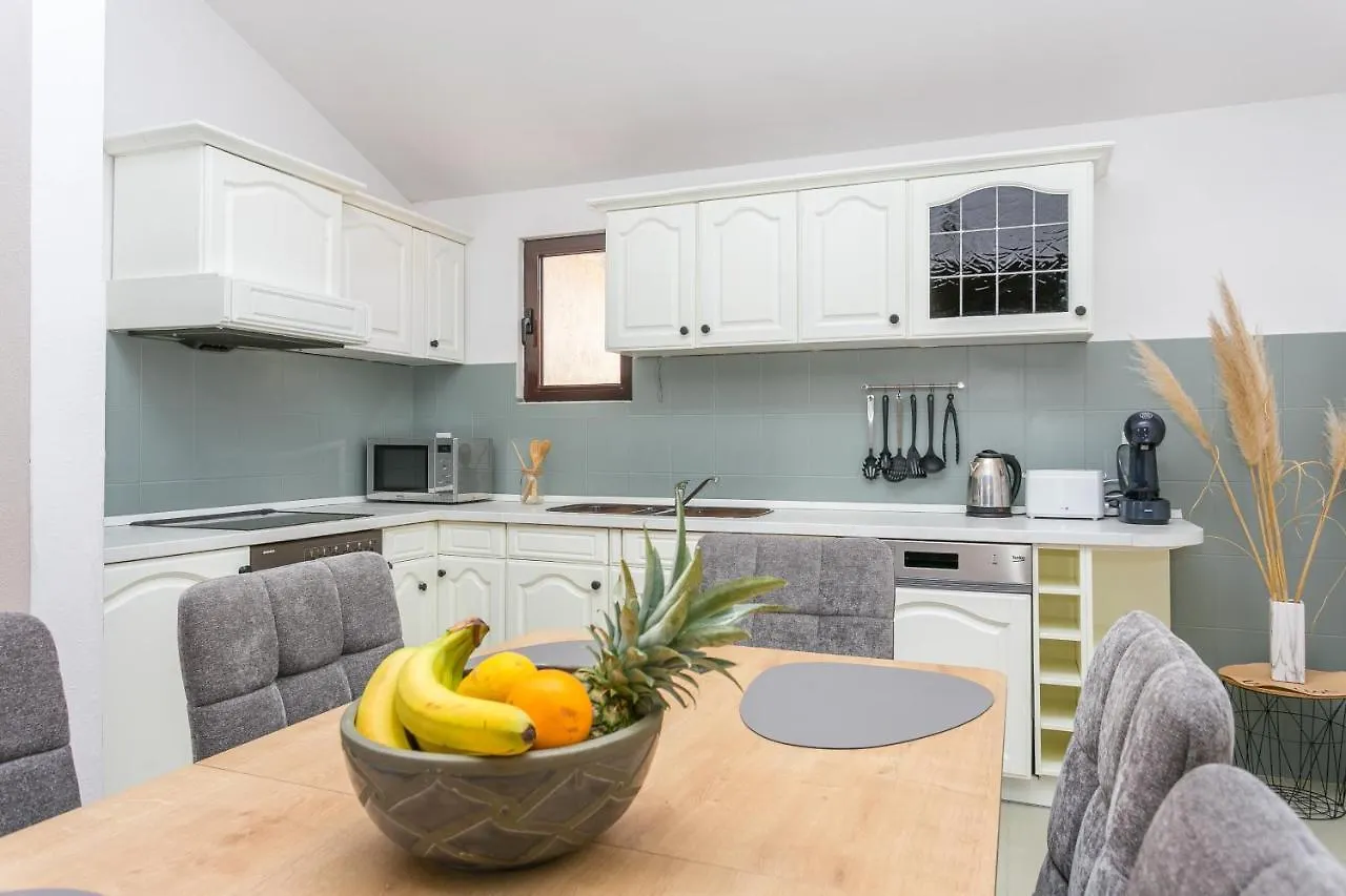 Apartments With A Parking Space Trogir - 20874