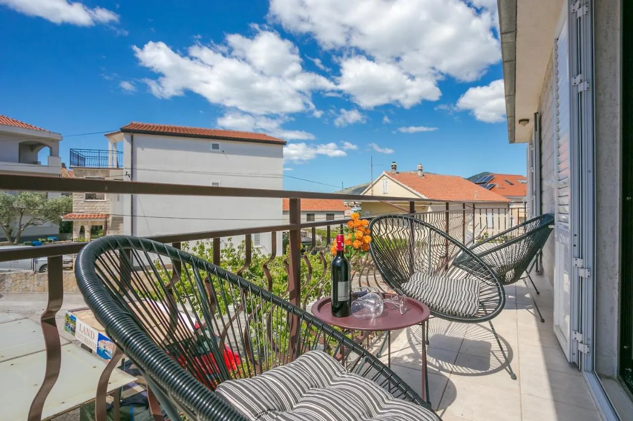 Apartments With A Parking Space Trogir - 20874